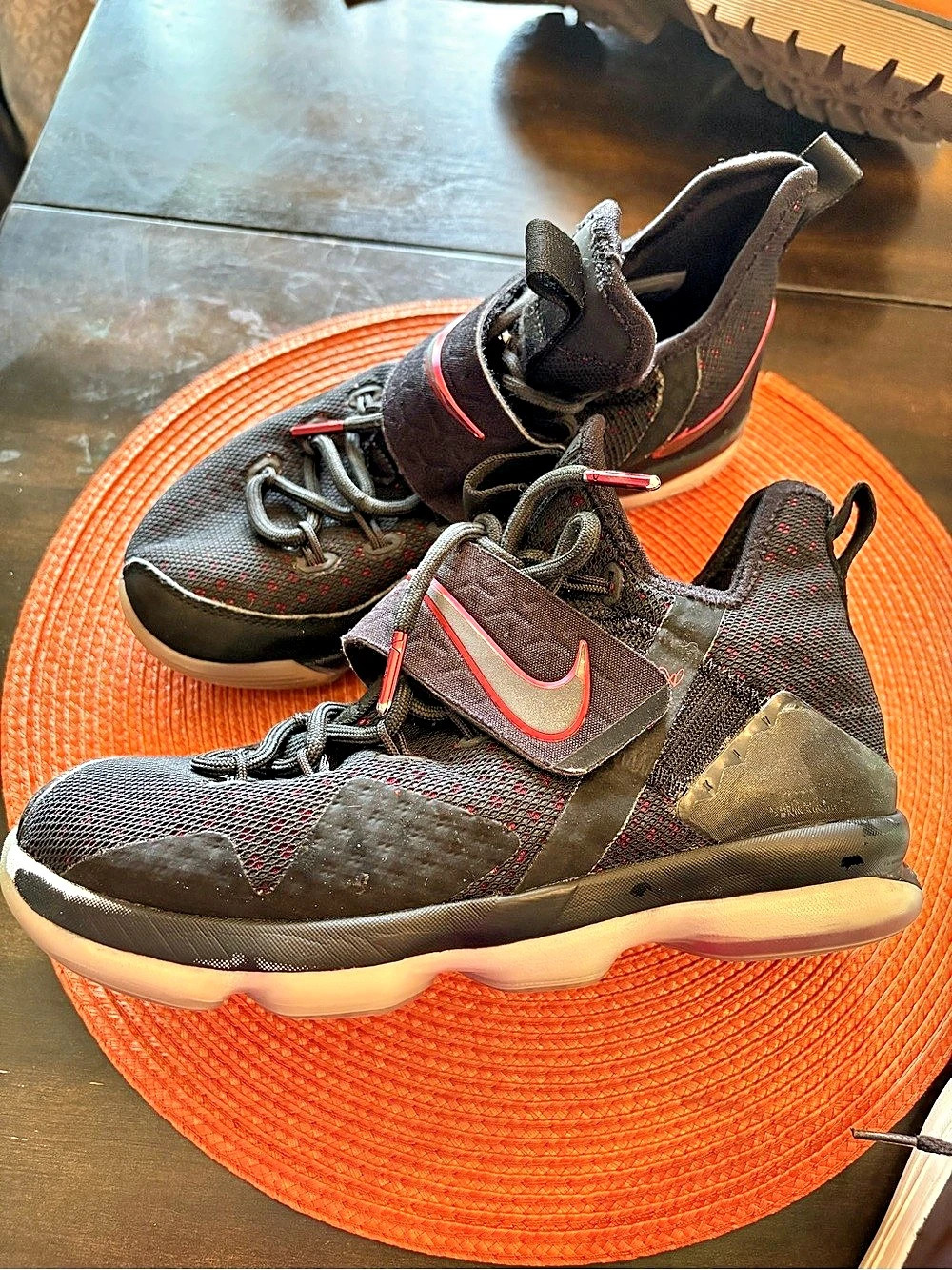 Nike LeBron 14 "Flip the Switch" Basketball Shoes Black & Red US 5Y